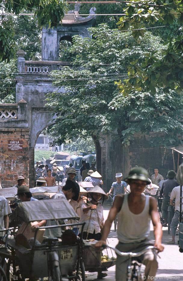 Ô Quan Chưởng, phố Hàng Chiếu 1991.
